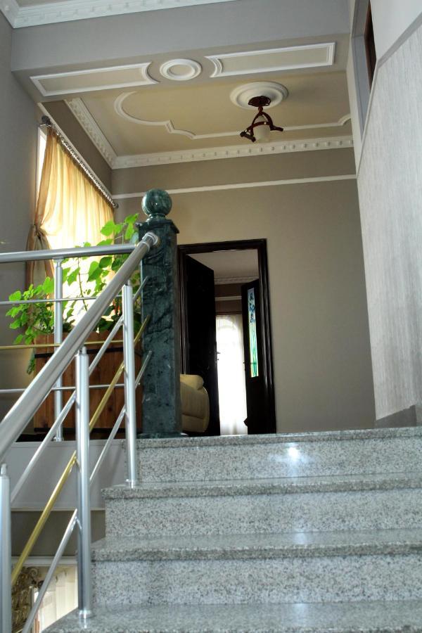 Golden Apricot Bed & Breakfast Ghiumri Exterior foto