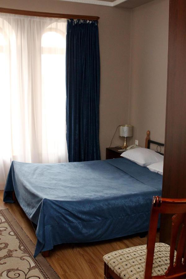 Golden Apricot Bed & Breakfast Ghiumri Exterior foto