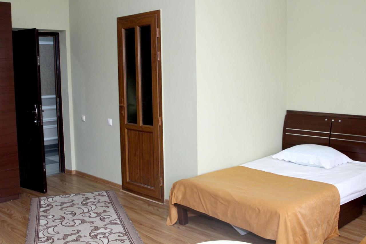 Golden Apricot Bed & Breakfast Ghiumri Exterior foto
