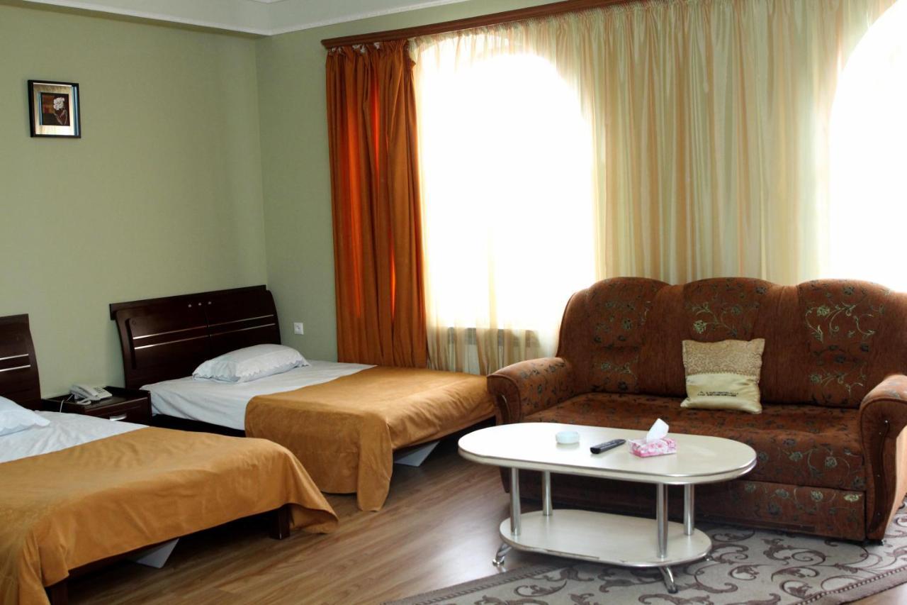 Golden Apricot Bed & Breakfast Ghiumri Exterior foto